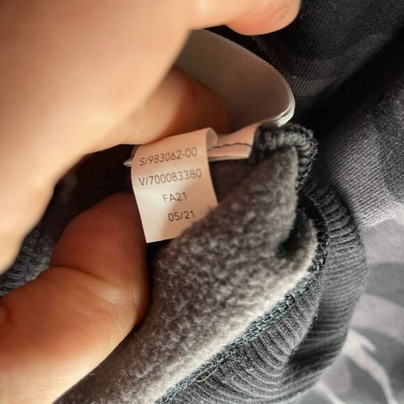 Athleta Triumph Camo Crewneck Sweatshirt. - Picture 5 of 7